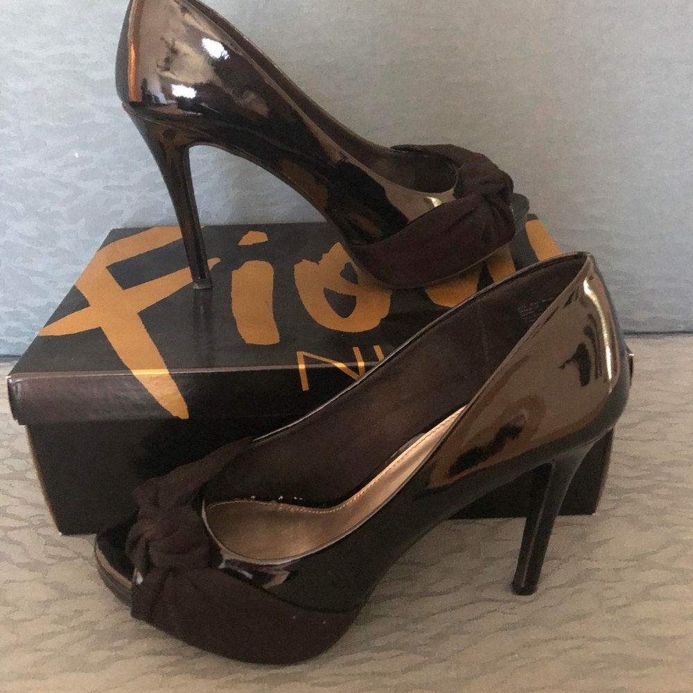 Black Fioni Pumps